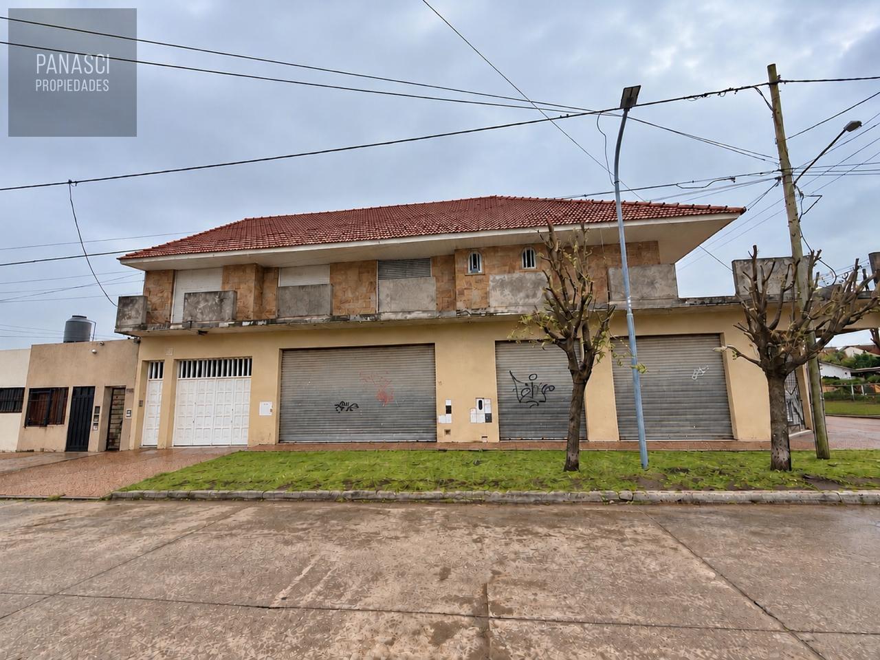Foto de Chalet en planta alta + 3 locales comerciales, imagen 2