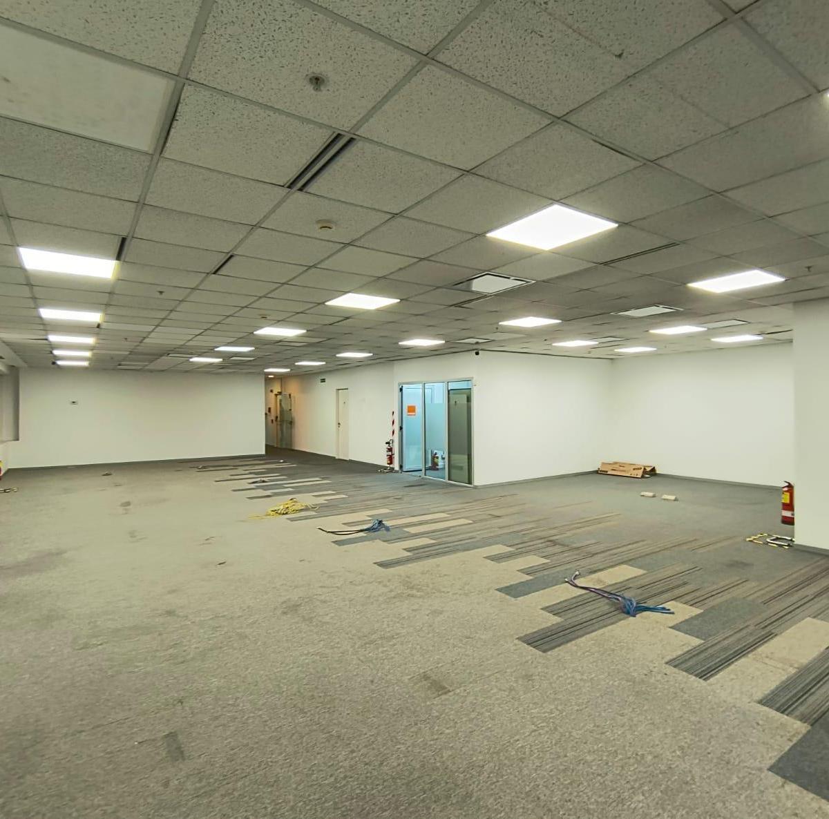 Laminar Plaza - Oficina en Alquiler - 1/4 piso 3