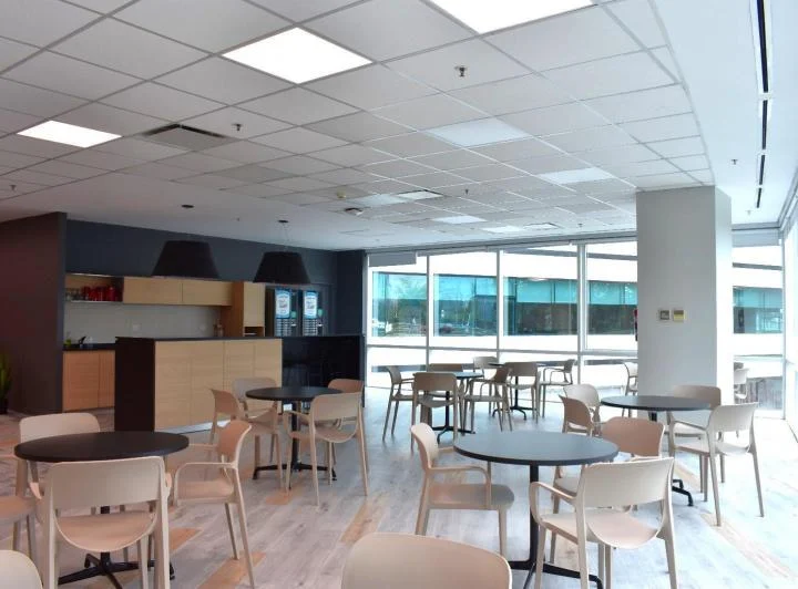 Excelentes oficinas en complejo Optima Business Park 2