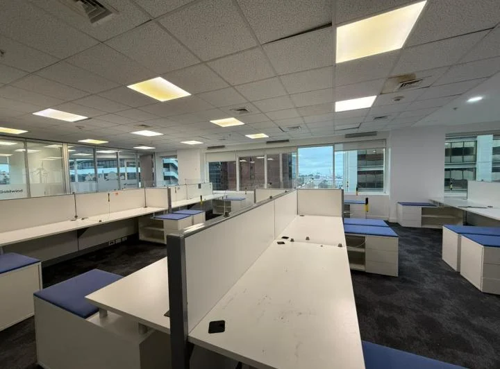 Laminar Plaza - Oficina en Alquiler - 1/4 piso 3 4