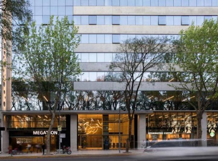 Av. Caseros 3039, Distrito Tecnológico, Parque Patricios 2