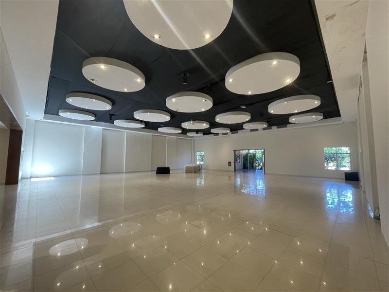 Foto de Venta de Oficinas con salón comercial - Central, Paraguay, imagen 3