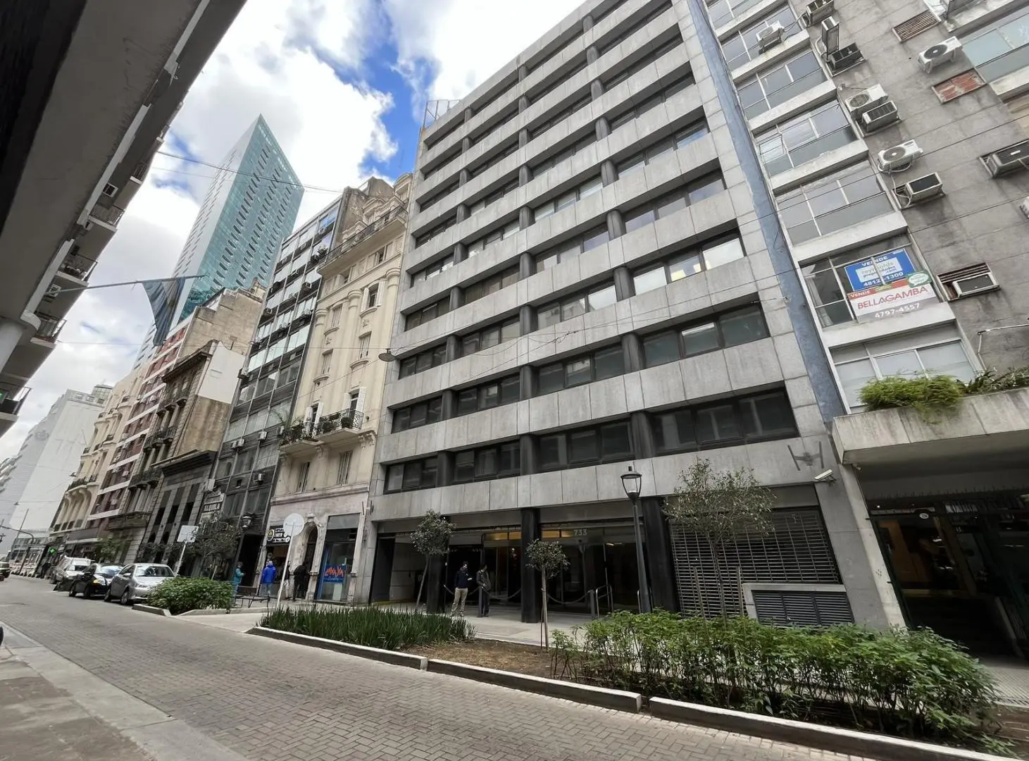Oficina en Retiro 1