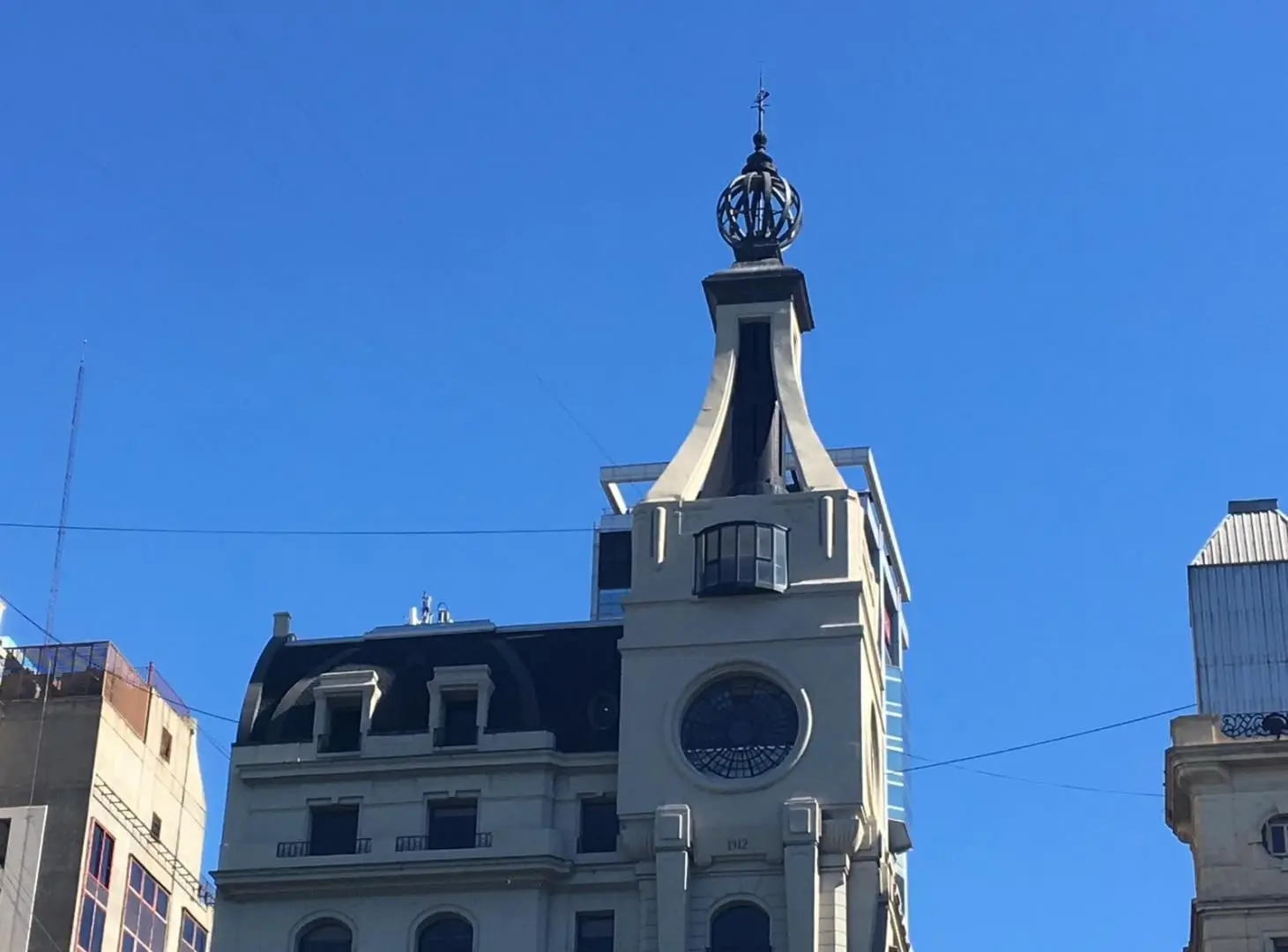 Oficina en Edificio Mihanovich 5