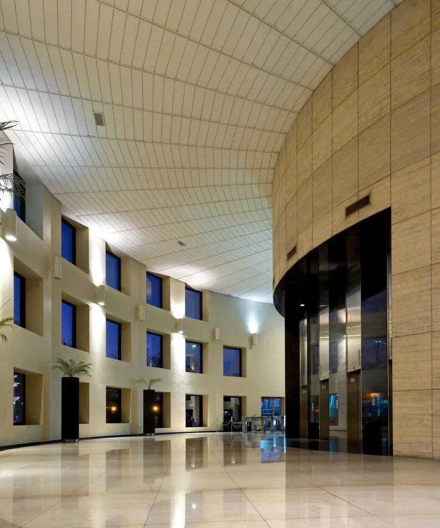 Oficina en Alquiler - Excepcional ubicación y vista al río 1