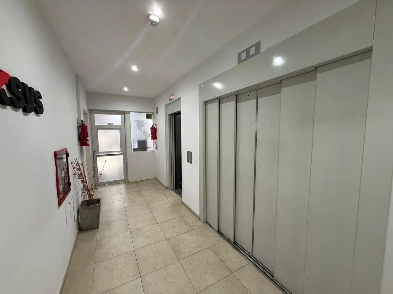 Exclusiva oficina en Alquiler y Venta 8