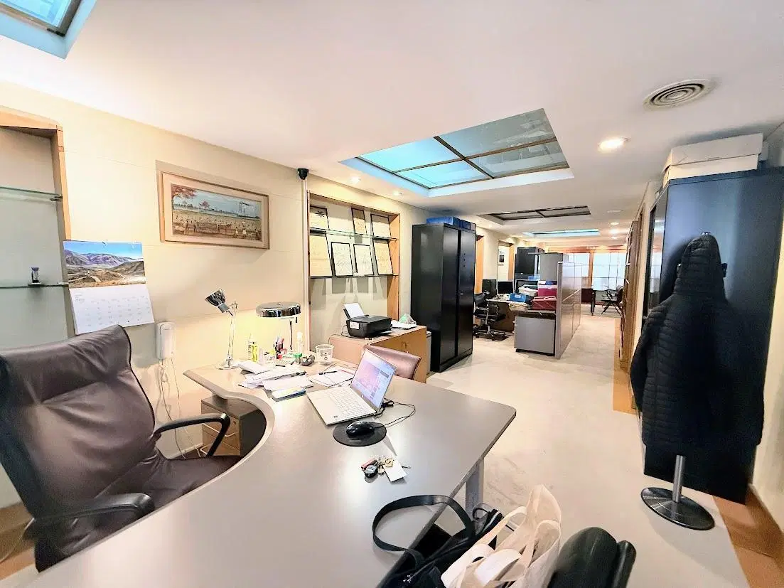 Oficina en Venta Recoleta 8