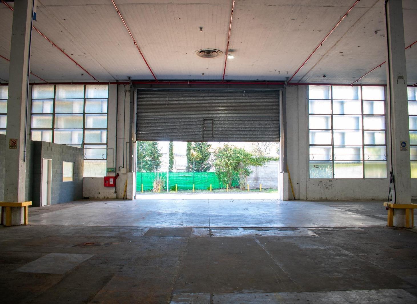 Foto de Depósito industrial con oficinas en alquiler, imagen 1