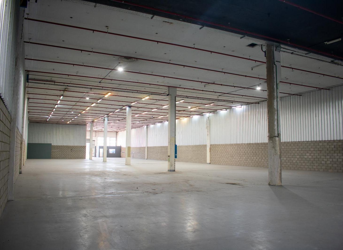 Foto de Depósito industrial con oficinas en alquiler, imagen 2