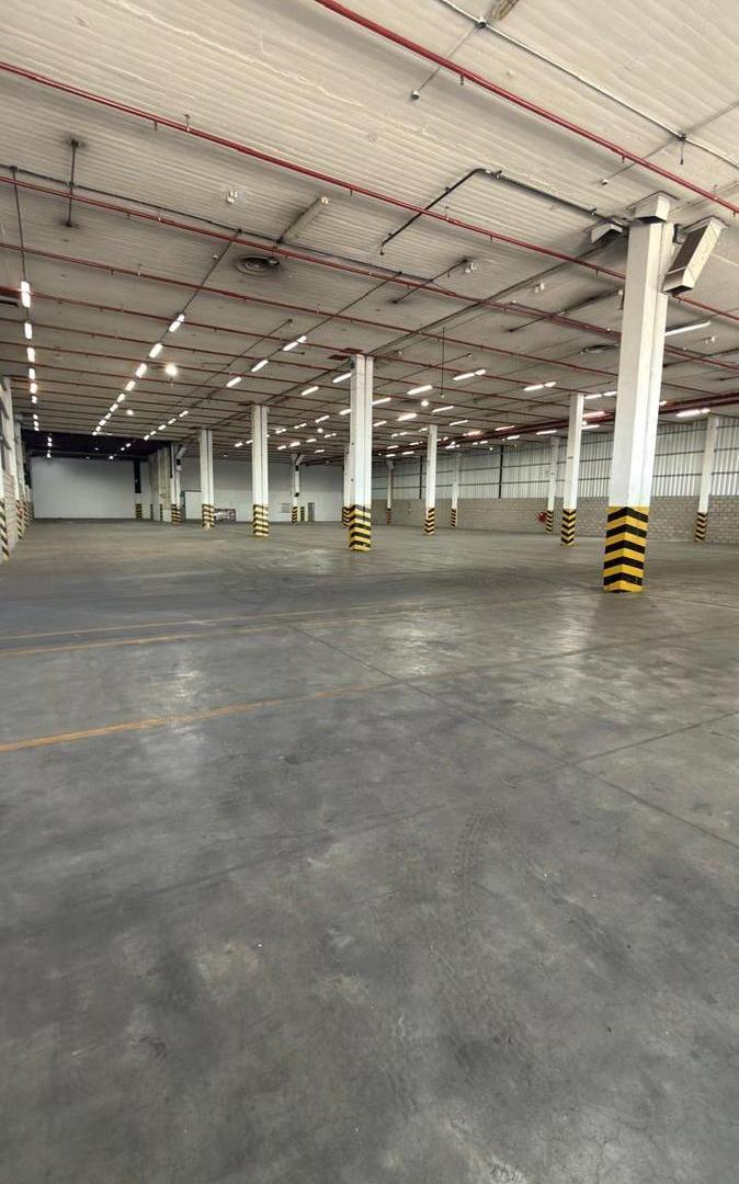 Foto de Depósito industrial con oficinas en alquiler, imagen 4