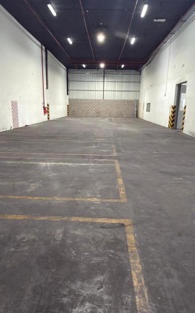 Foto de Depósito industrial con oficinas en alquiler, imagen 3