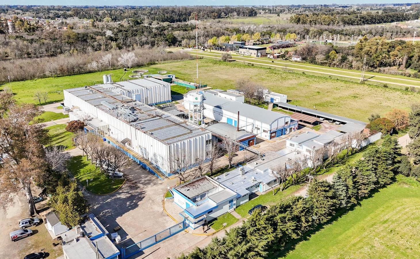 Foto de Depósito/Planta Industrial en Venta en Luján, imagen 1