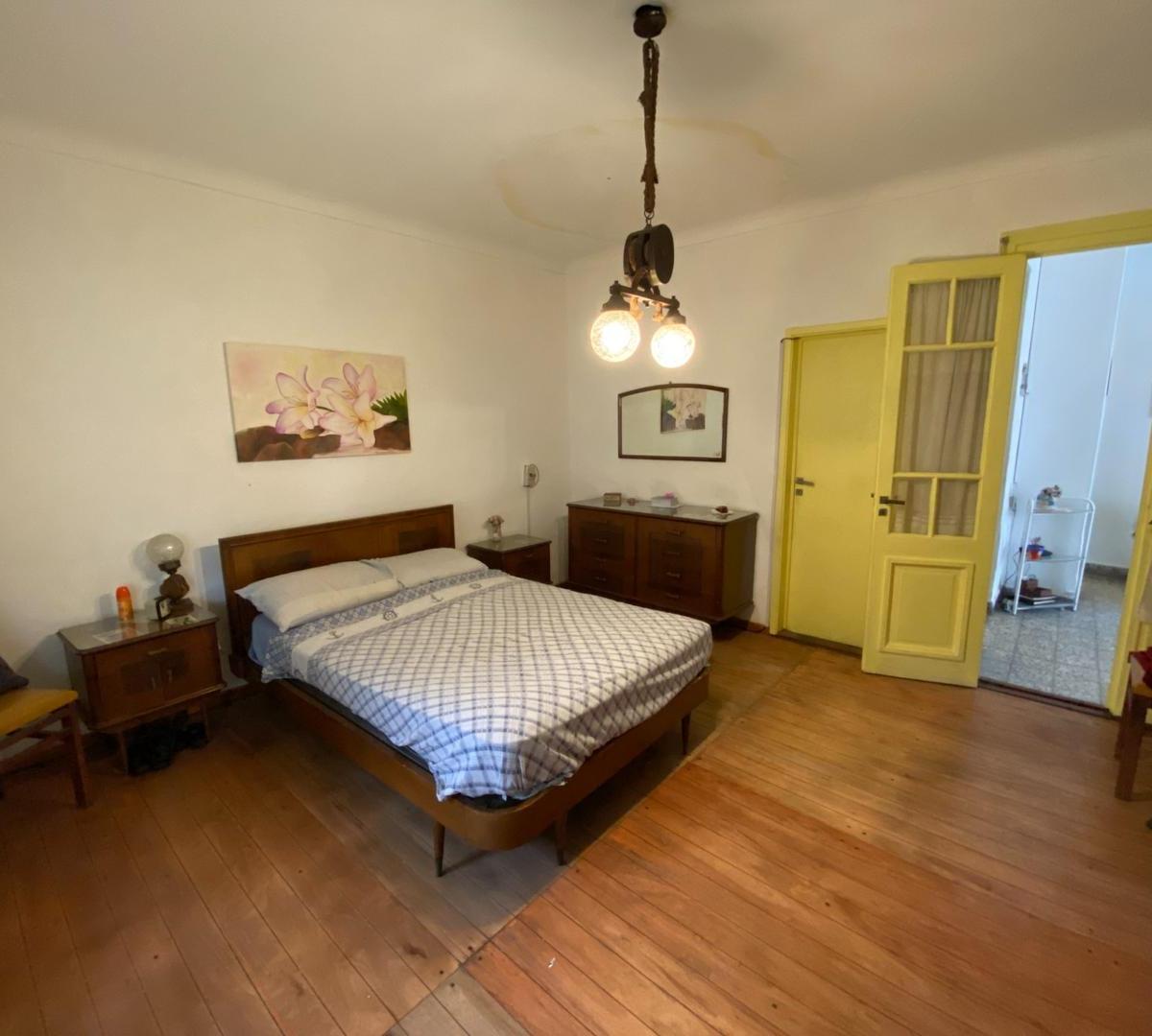 Oportunidad de Casa en Parque Avellaneda 5