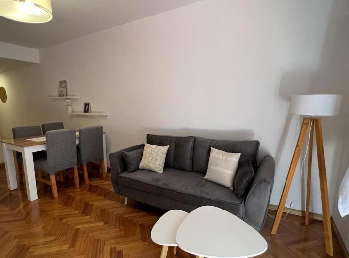Departamento 3 ambientes en alquiler en Belgrano super patio 3