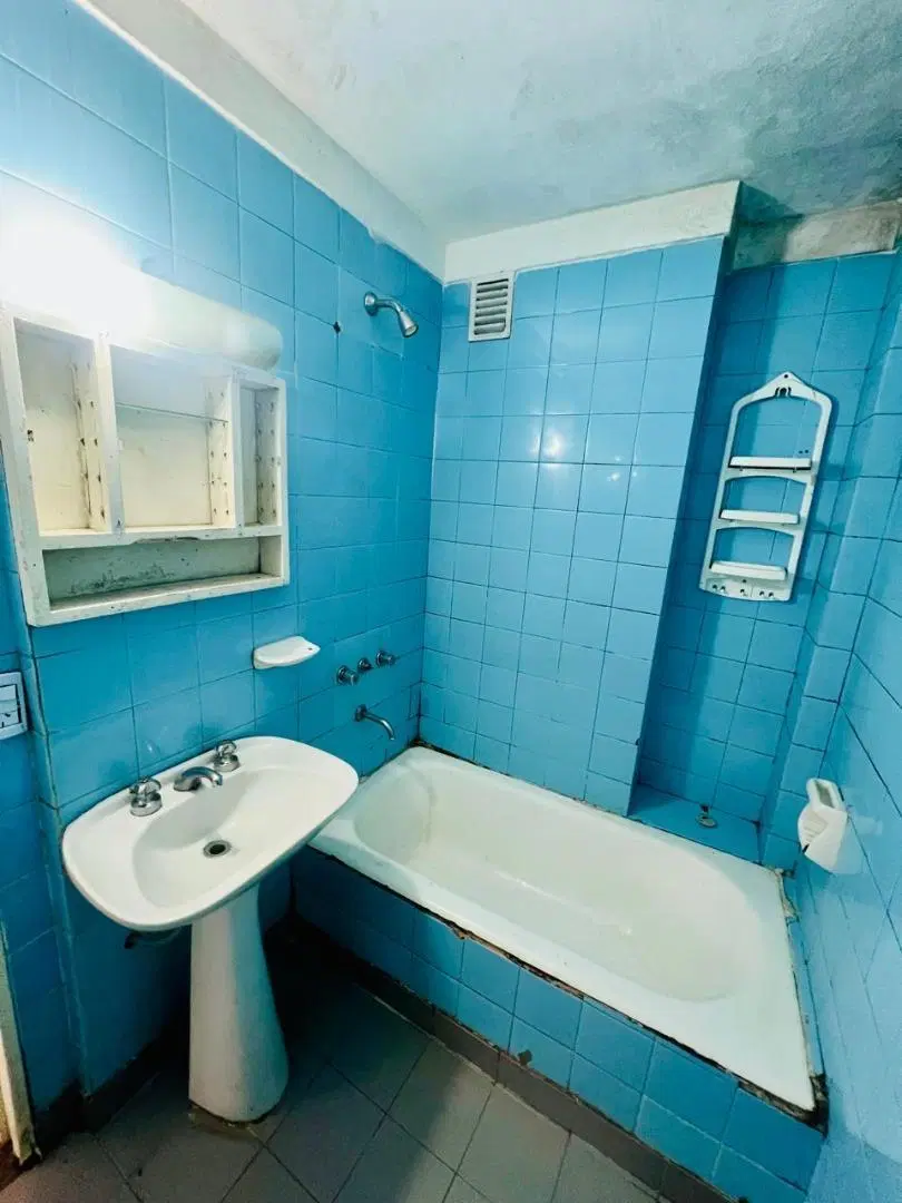 Monoambiente en piso alto, muy luminoso p/RECICLAR 3
