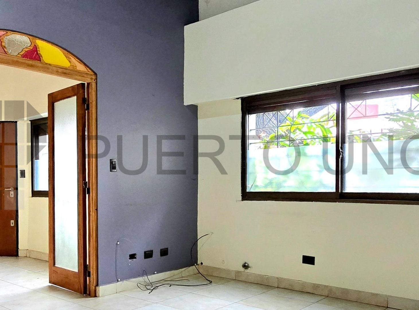 Foto de Casa de 6 Ambientes con Terraza, Patio y Cochera, imagen 3