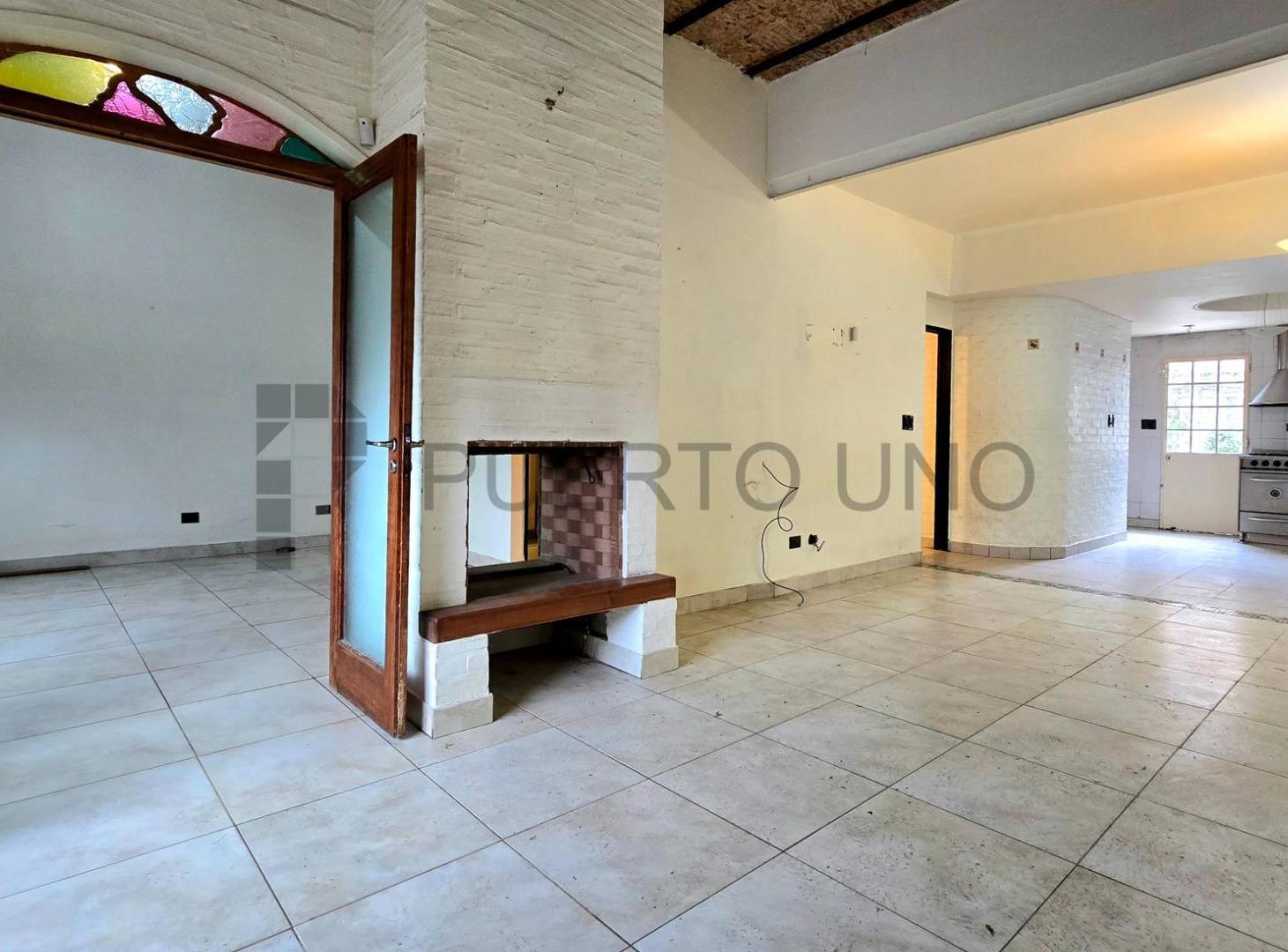 Foto de Casa de 6 Ambientes con Terraza, Patio y Cochera, imagen 1