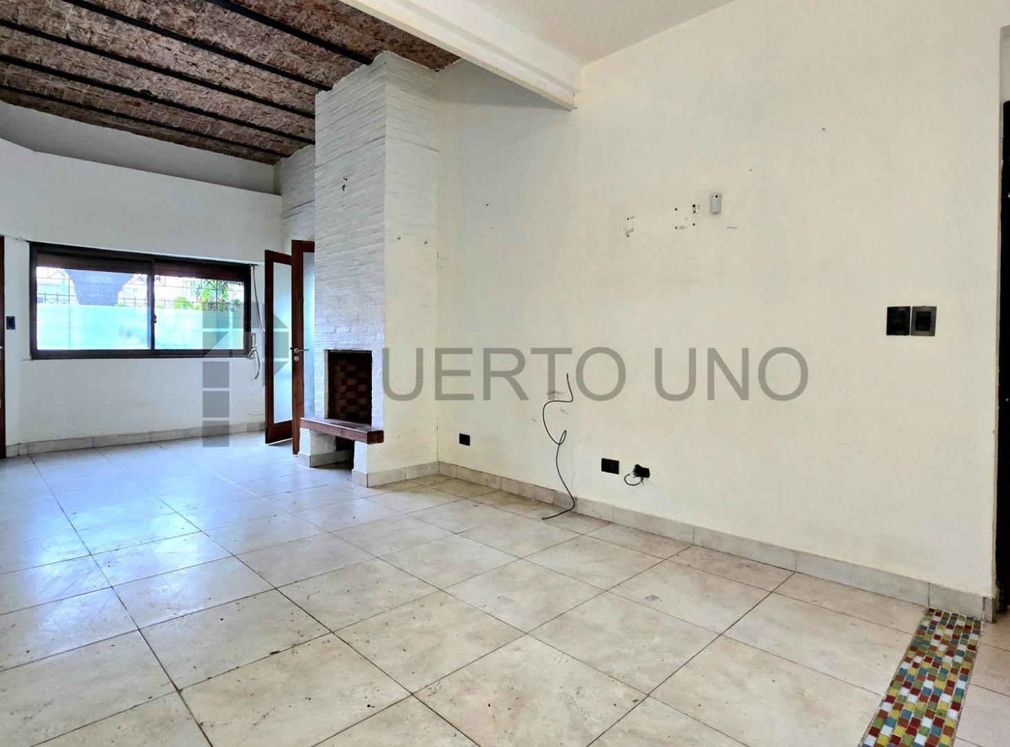 Foto de Casa de 6 Ambientes con Terraza, Patio y Cochera, imagen 2