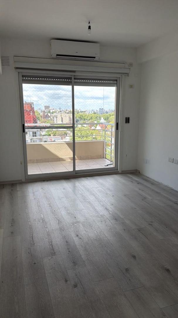 Foto de Departamento con balcon vista abierta, imagen 3