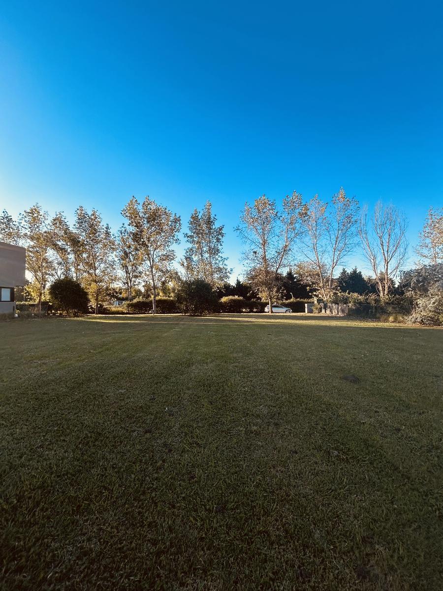 Venta Terreno Barrio Los Pasos 1