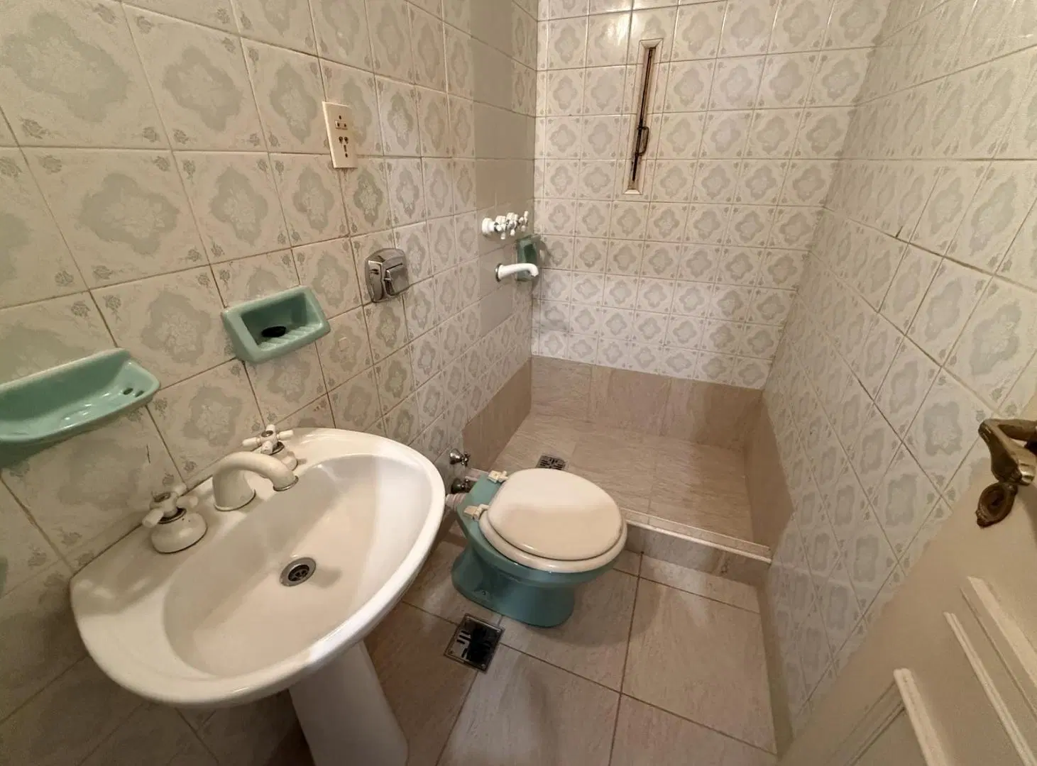 Departamento frente a plaza San Martin 2