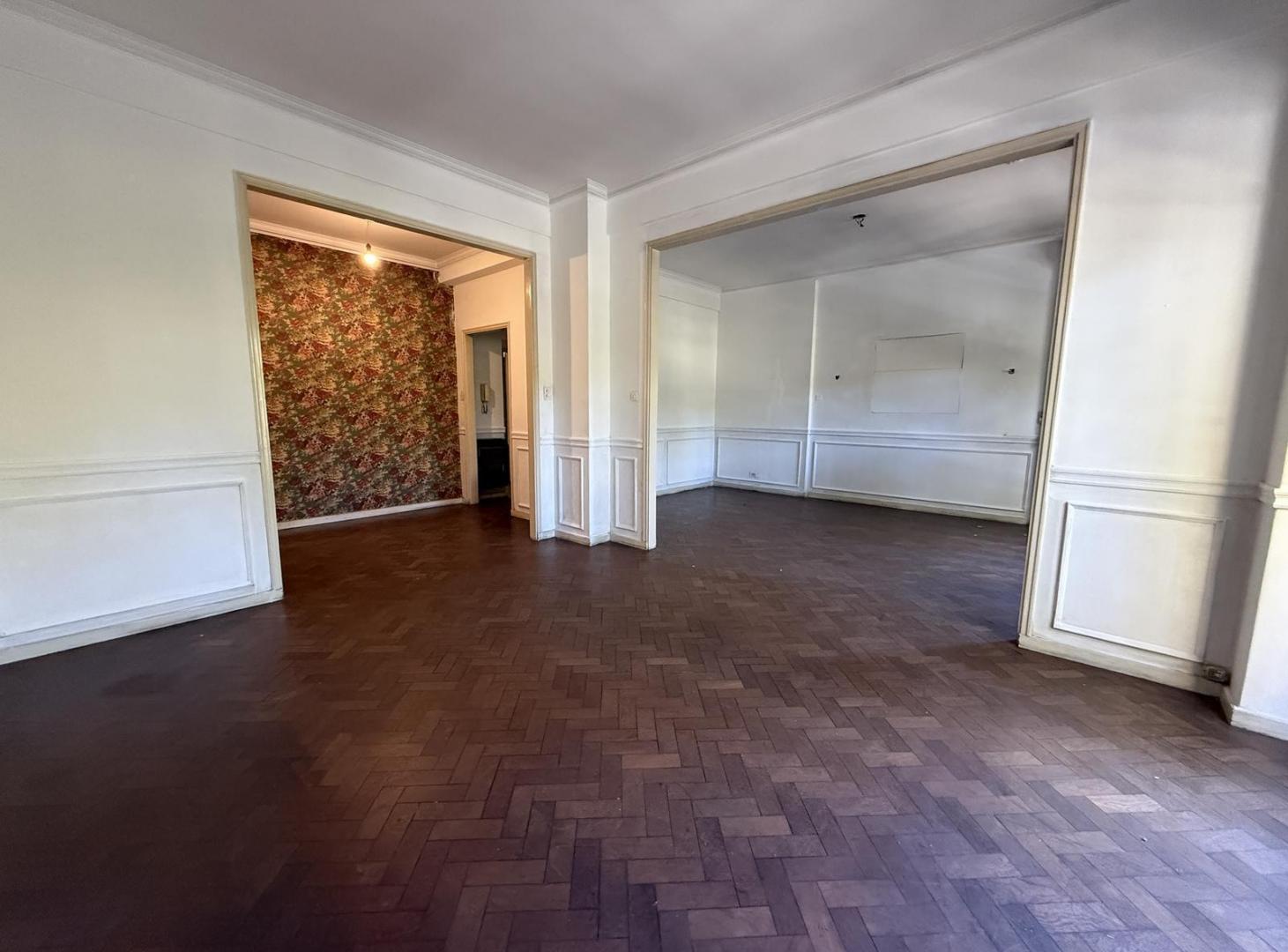 Departamento frente a plaza San Martin