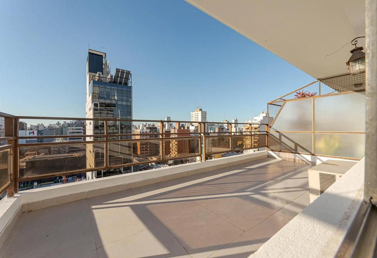 Venta departamento 2 dormitorios con cochera Centro Rosario 5