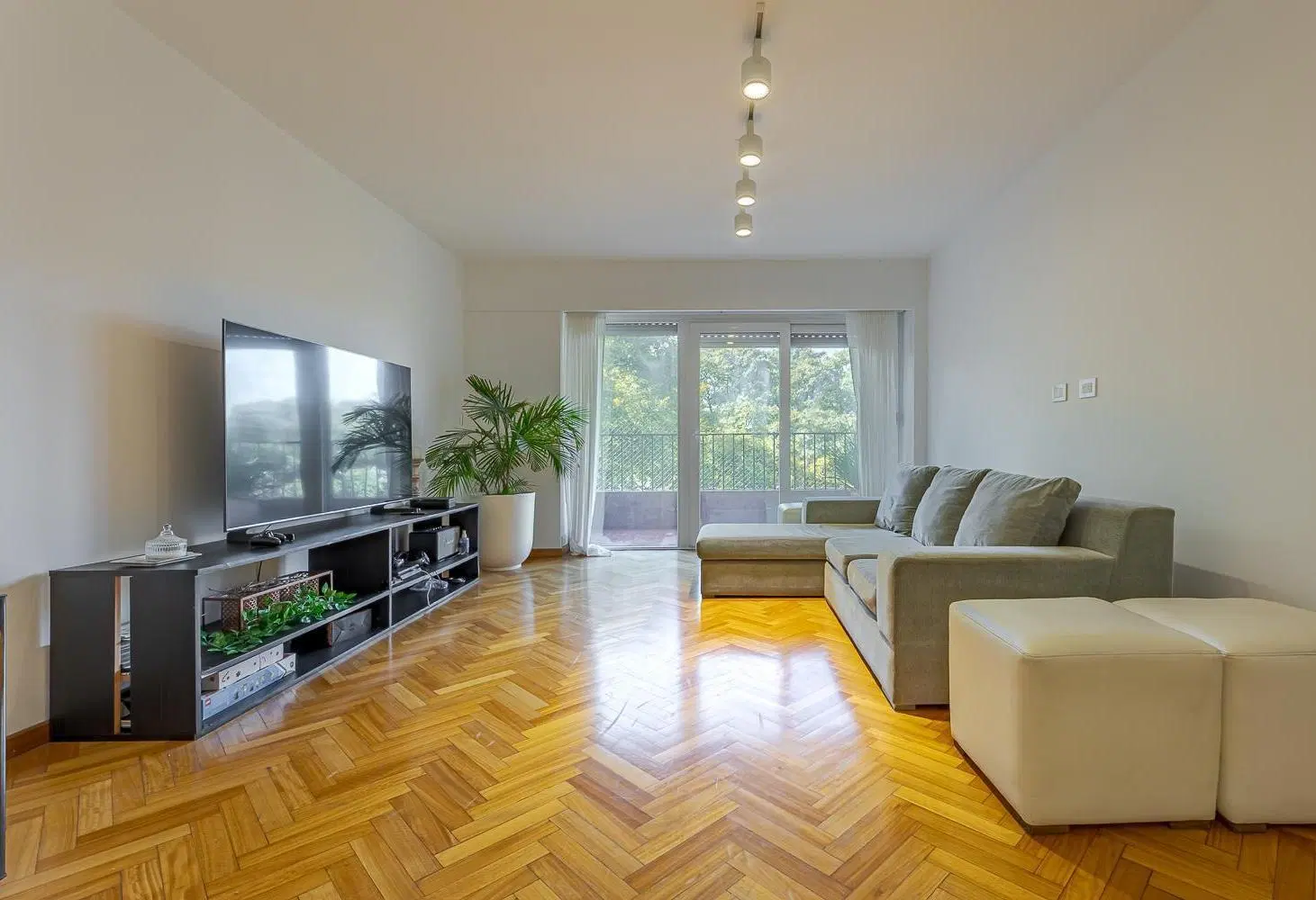 Venta departamento 4 dormitorios con cochera 3