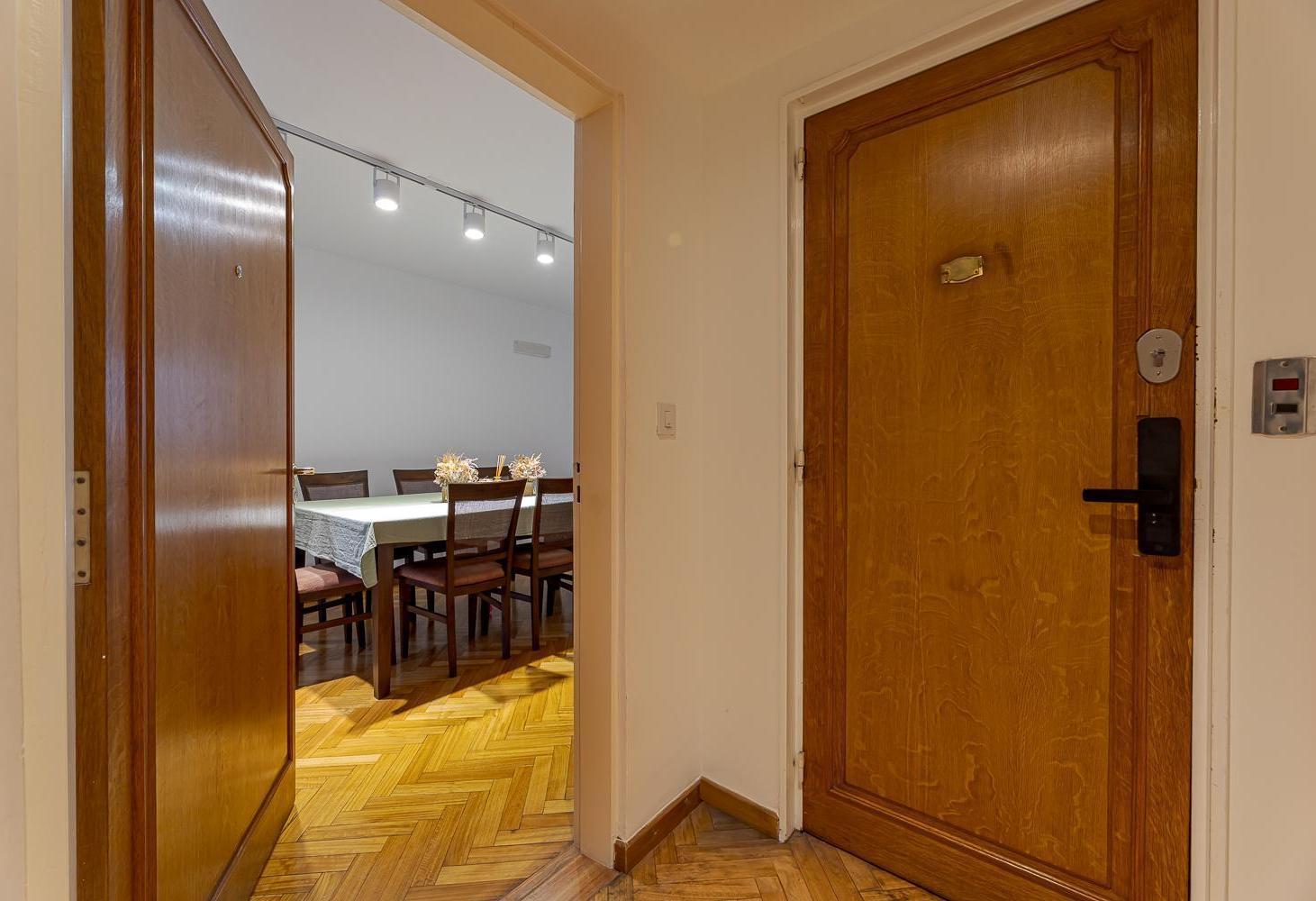 Venta departamento 4 dormitorios con cochera