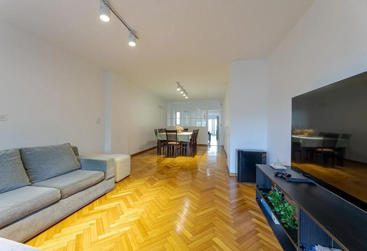Venta departamento 4 dormitorios con cochera 8