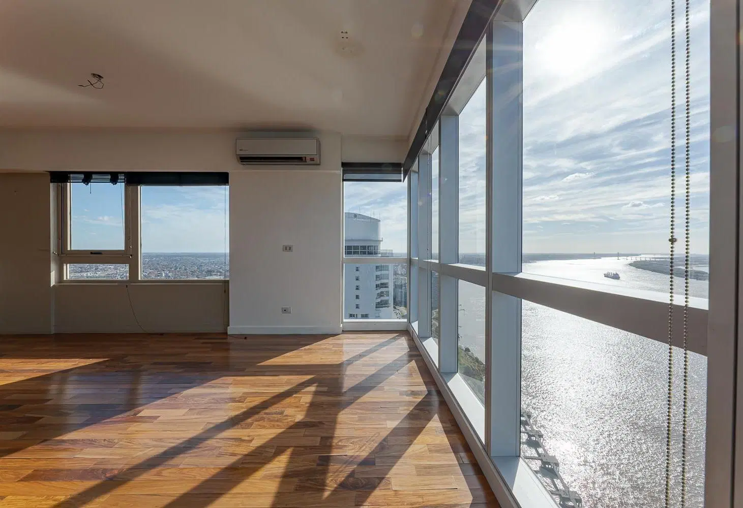 Venta departamento de 3 dormitorios Torre Maui 8