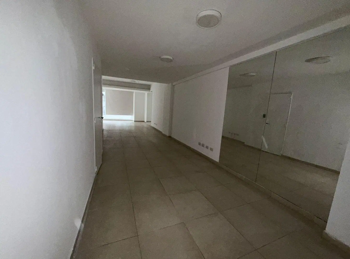 Local en alquiler barrio martin 8