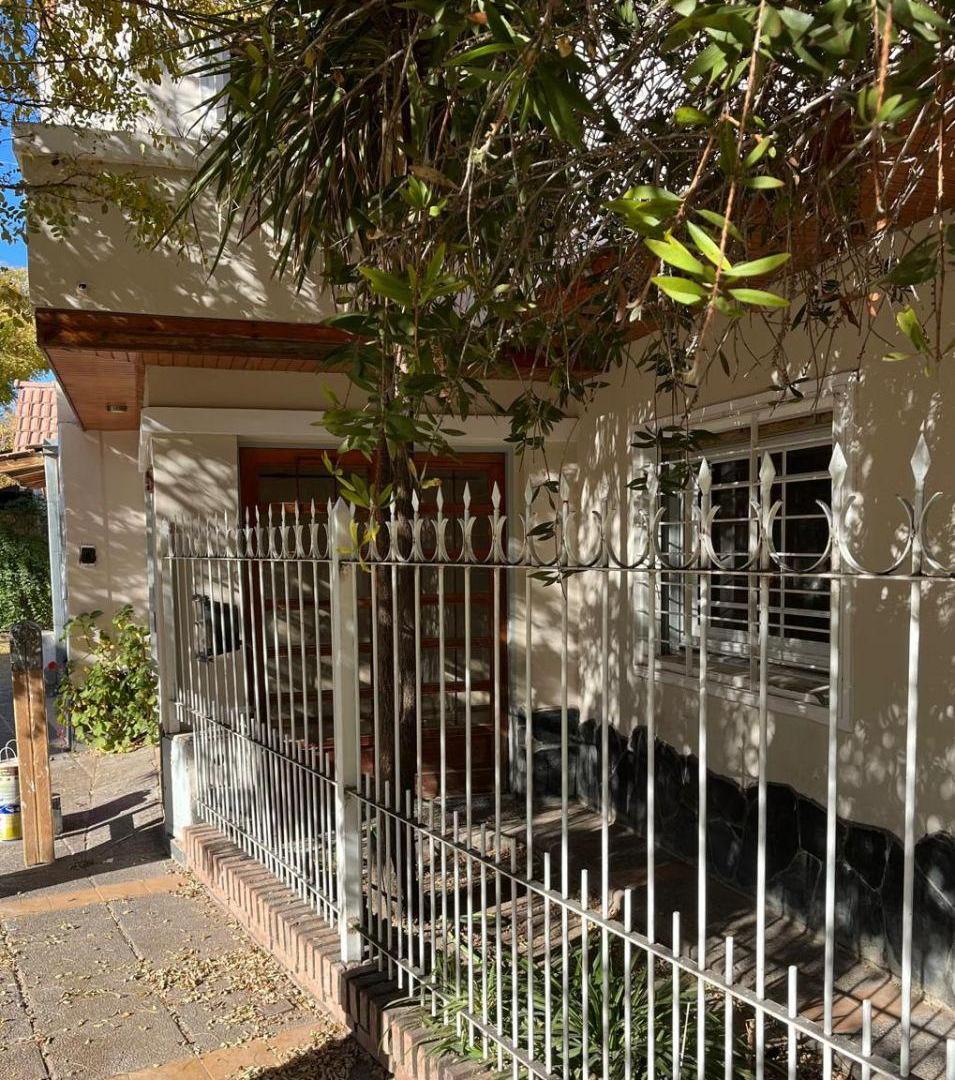 Casa en Alquiler – Barrio Villa Farrell