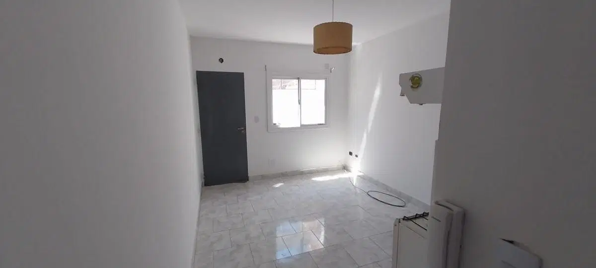 LAMAR Servicios Inmobiliarios alquila departamento de 1 dormitorio. 4