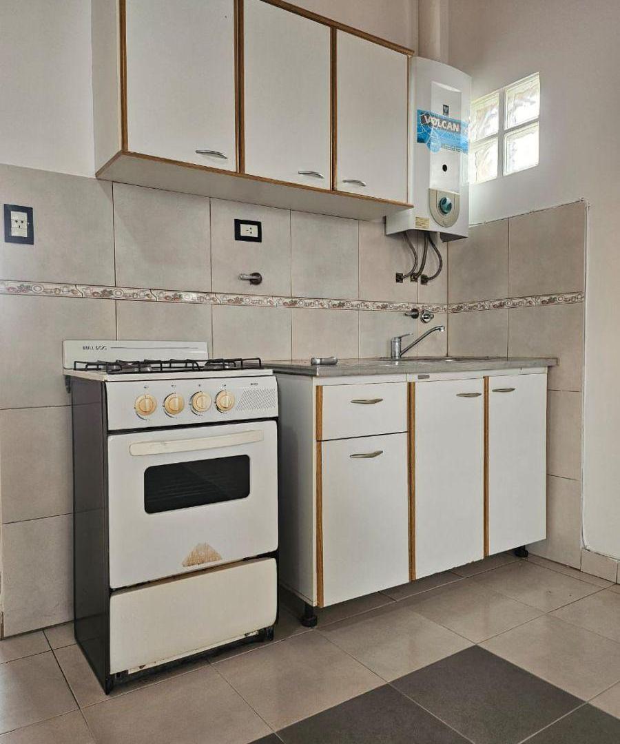 Foto de Departamento de 45 m² con 1 dormitorio en alquiler en barrio mariano, imagen 2