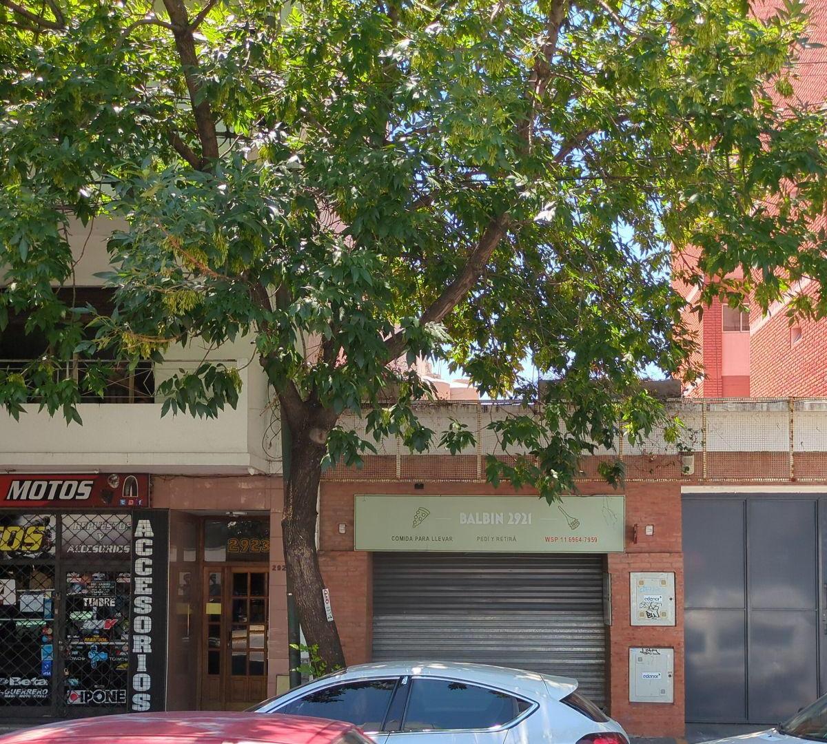 Cómodo depto. de 2 ambientes 37m²* bien conectado en el exclusivo y pintoresco barrio de Coghlan