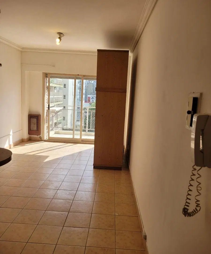 Monoambiente 30m² en alquiler en V. Urquiza C / Frente con Balcón 5