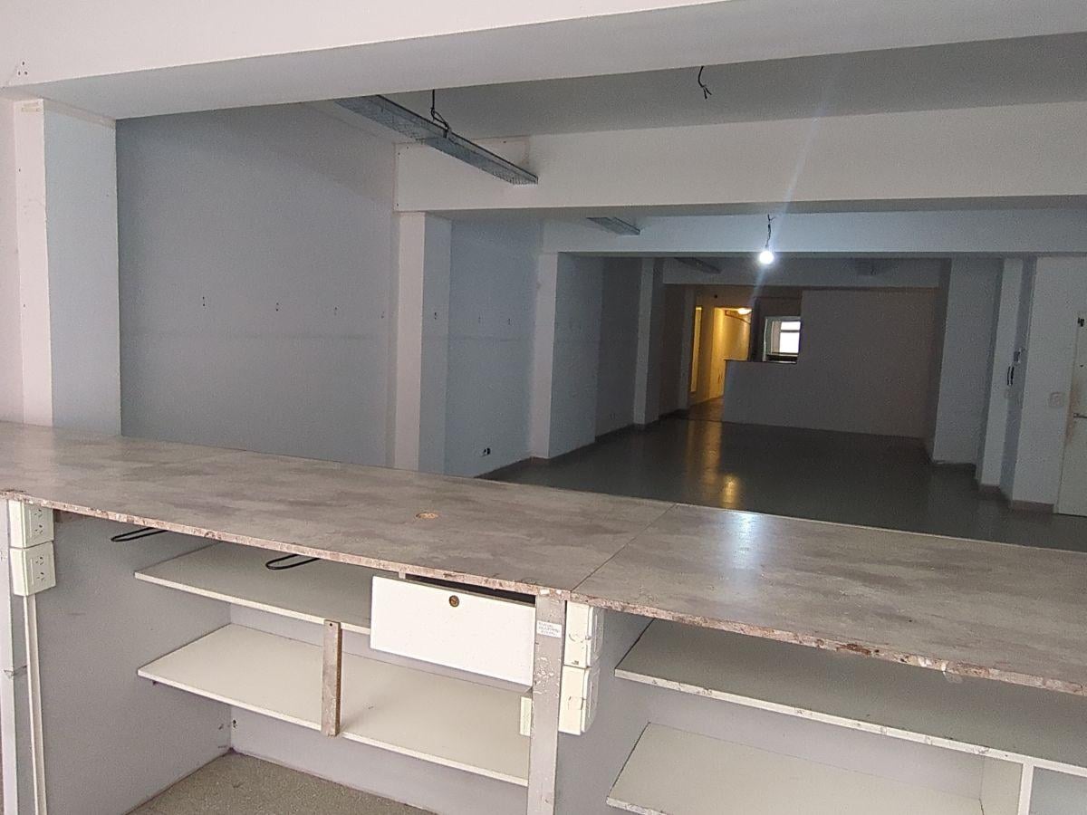 Foto de Salón multiuso 240metros 2 entradas apto varios destinos, imagen 3