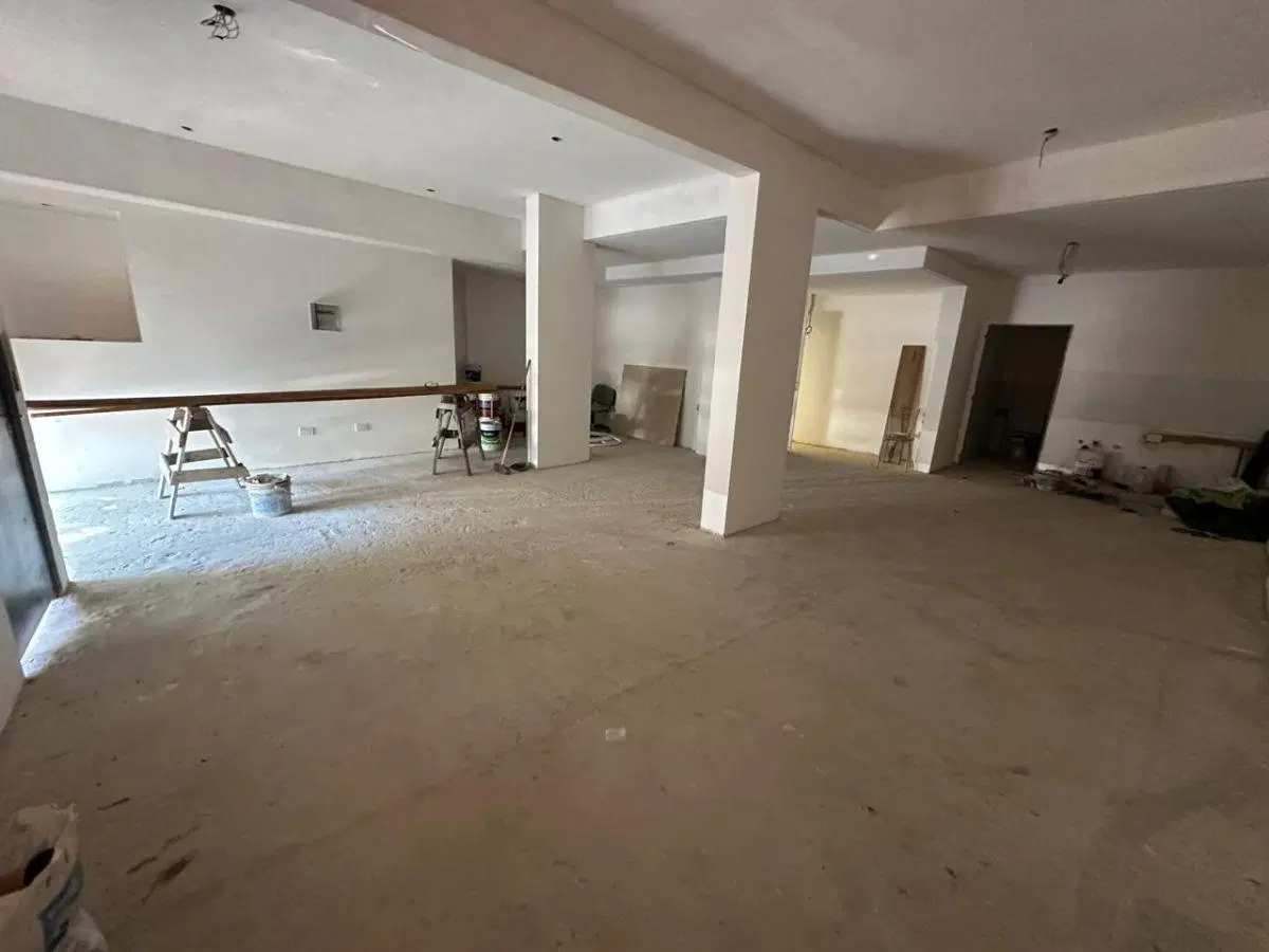 VENTA local Comercial - Villa del Parque 4
