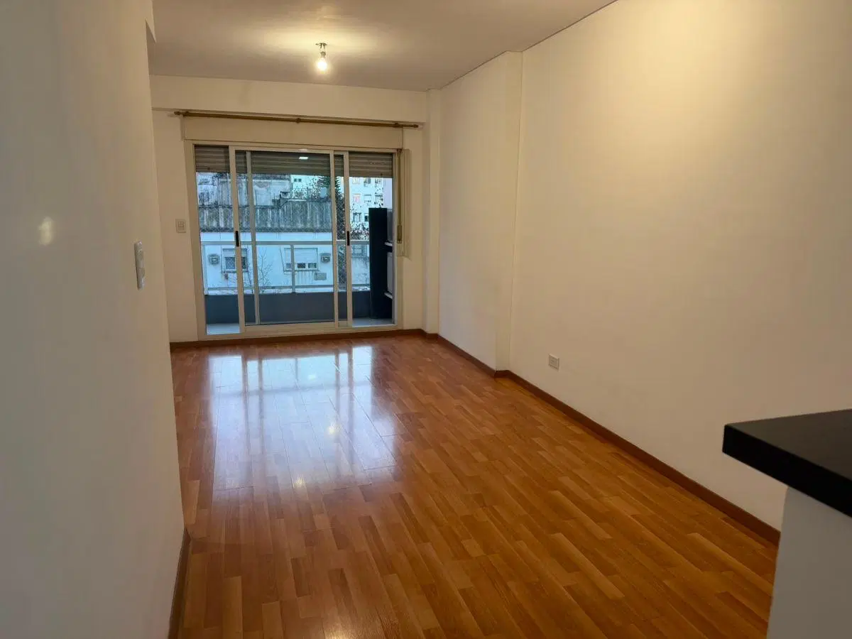 Departamento de 2 ambientes con COCHERA en ALQUILER - CABALLITO 3