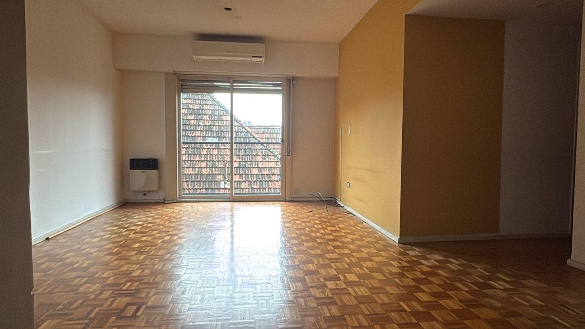 Foto de Departamento de 3 Ambientes con Cochera en Alquiler - Villa del Parque, imagen 1