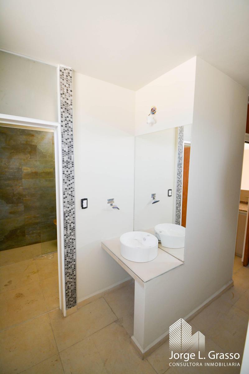 Foto de Duplex en Villa Rivera Indarte. Excelente zona - Oportunidad Apto, imagen 2