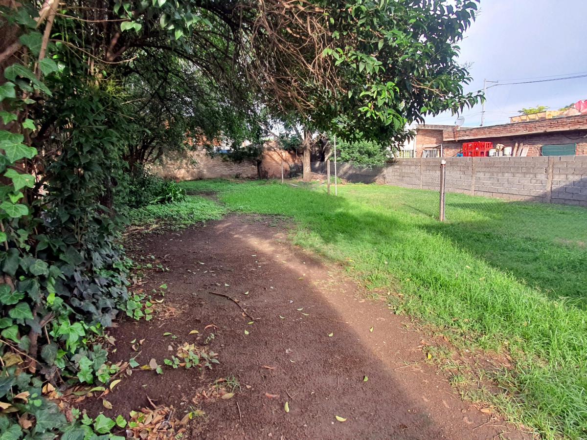 VENTA. Casa Apto Crédito de 2 Dorm. a 2 Cuadras de Dto Álvarez.