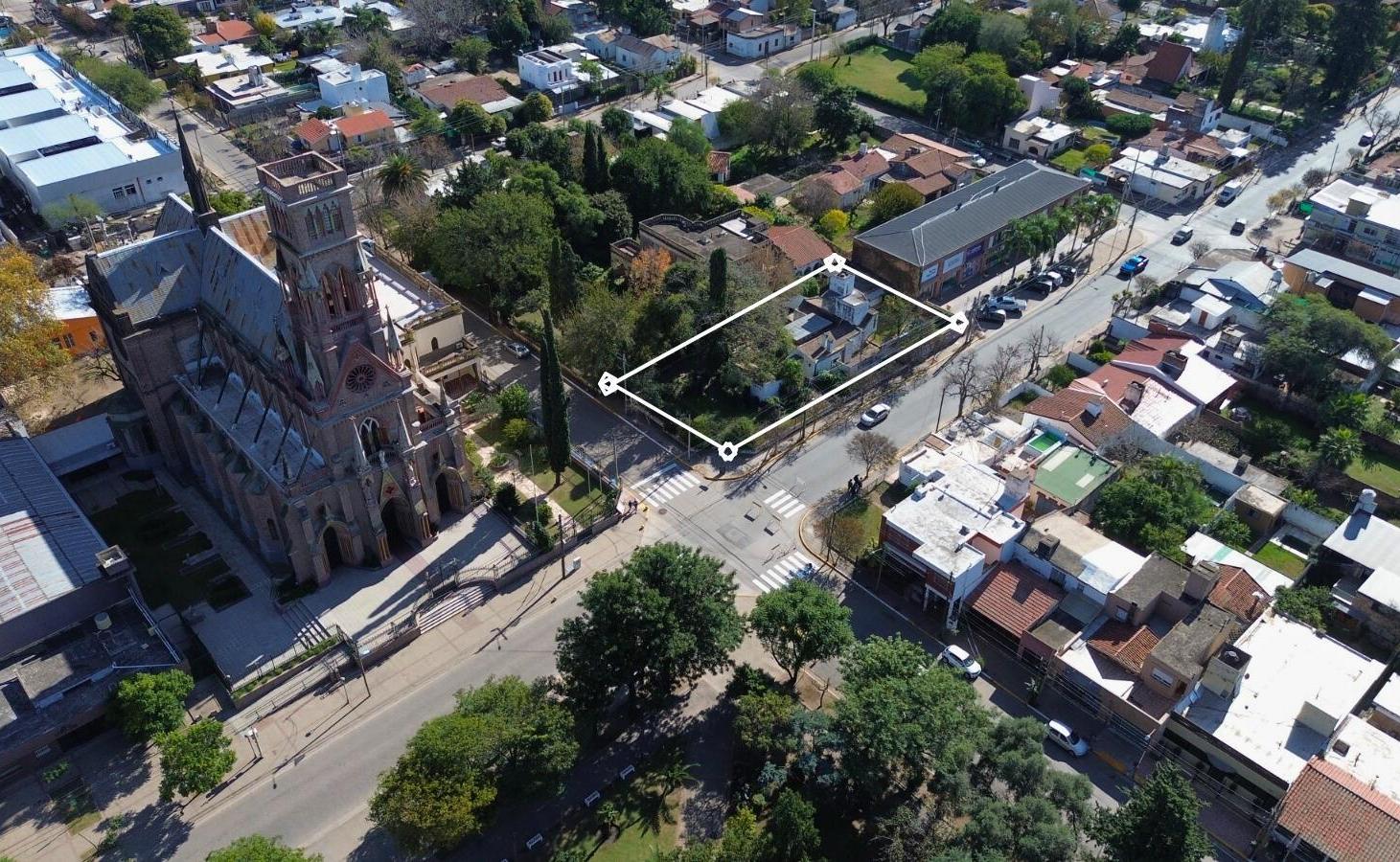 Terreno de 1.012 m² en Villa Allende. Excelente Oportunidad Comercial y Residencial en Av del Carmen