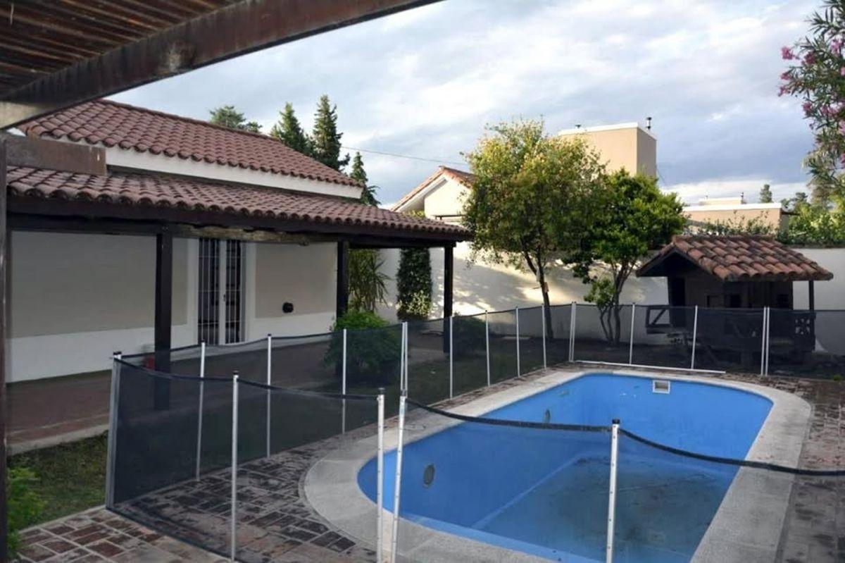 Foto de Casa de 3 Dorm. en Complejo Los Tilos, Bº Quintas de Argüello., imagen 5