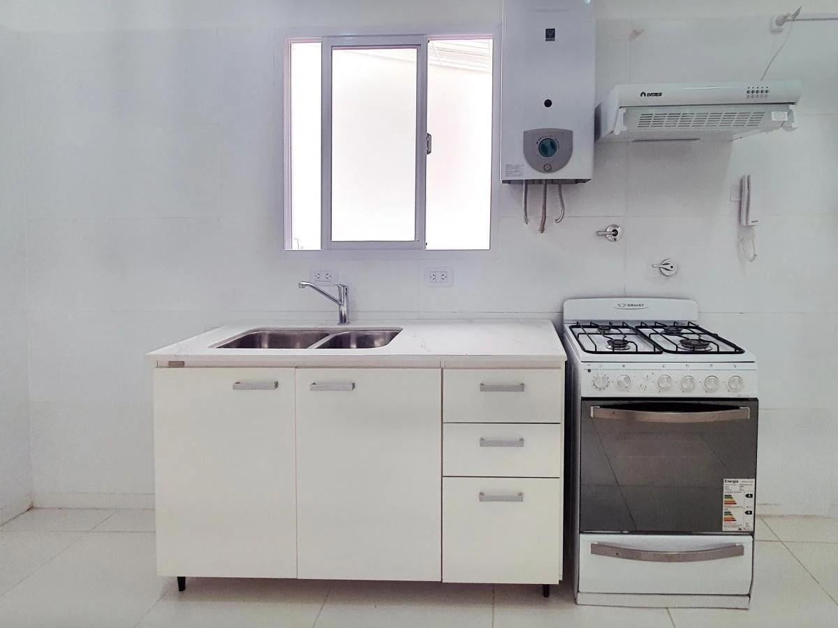 Foto de Alquiler de Departamento de 2 Dorm. en Calle Sucre. Córdoba con patio, imagen 3