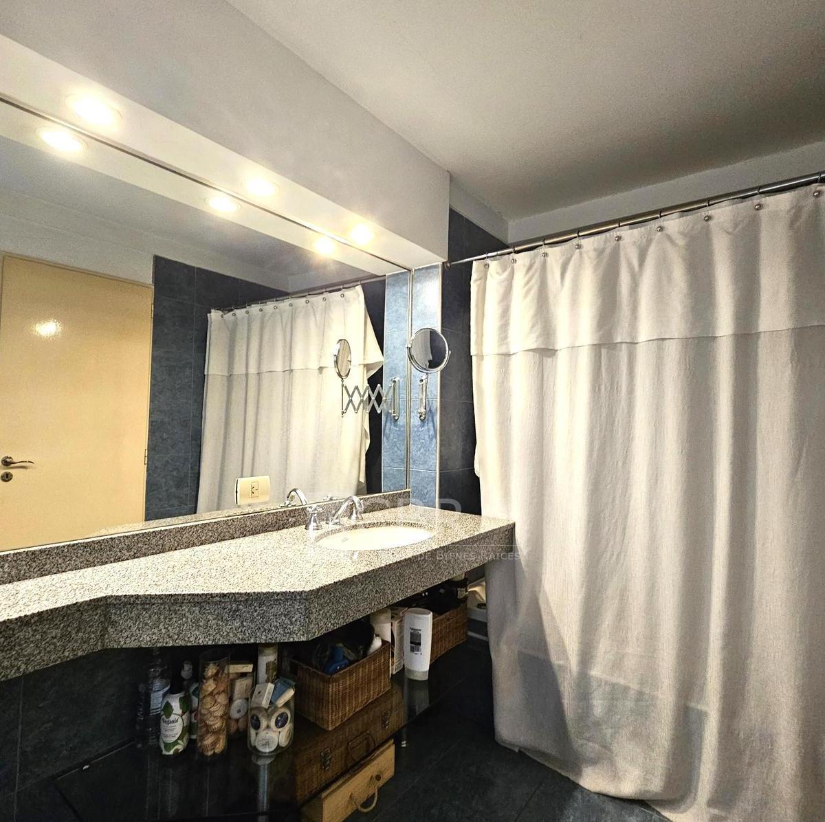 Semipiso 5 Amb. Al Frente C/ Balcón - Amenities - Cochera - Muy Luminoso! 4