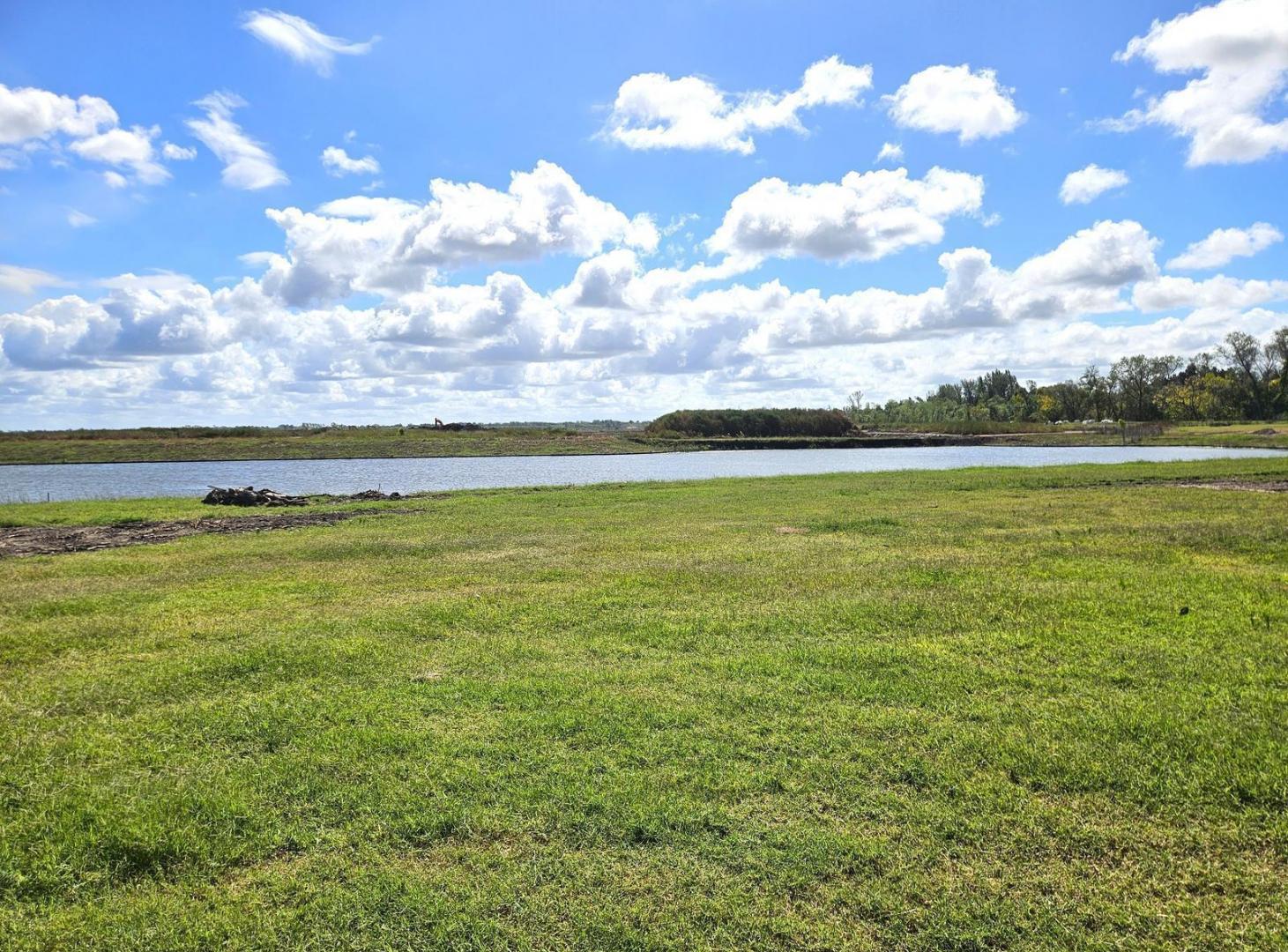 Foto de Excelente Lote de 760 m2 a la Laguna en Barrio Nativas - Puertos del, imagen 2
