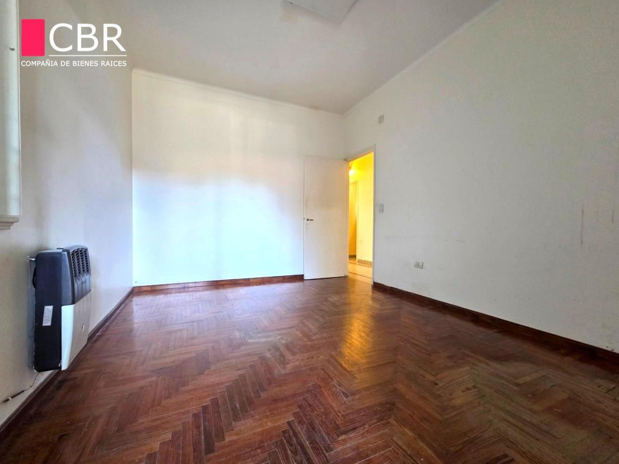 Foto de Excelente chalet con jardin en Olivos sobre lote de 10 x 25 - Muy, imagen 3
