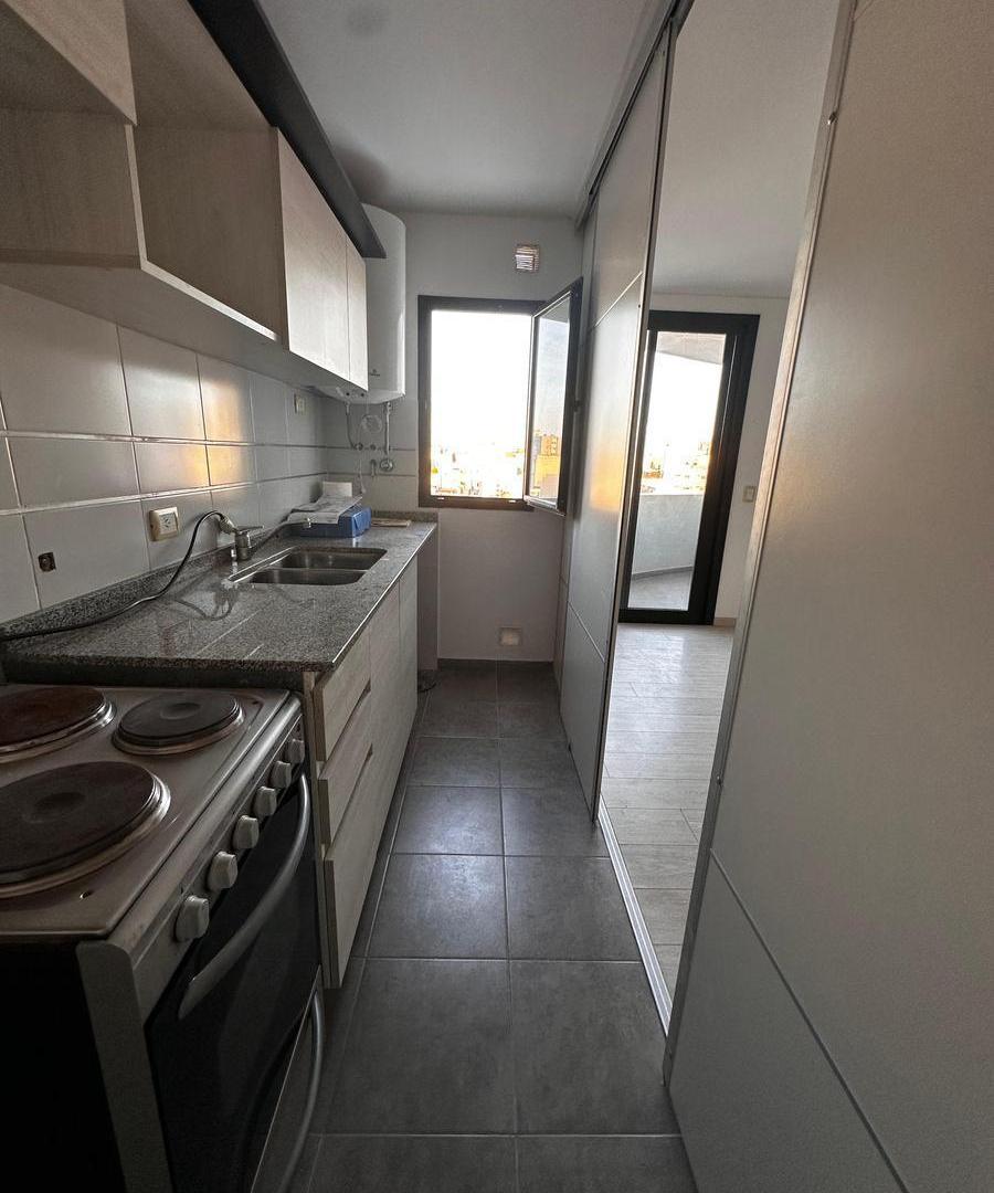 Foto de departamento 2 dormitorio centro balcón escritura seguridad, imagen 5